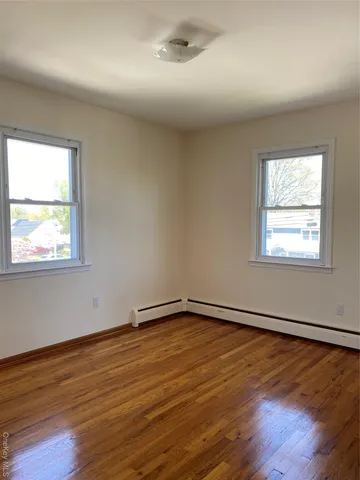 $3,950 | 297 Fairfield Avenue, Carle Place, NY 11514