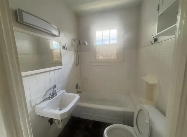 $1,800 | 310 Broadway Street, New Orleans, LA 70118