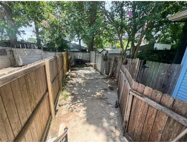 $1,800 | 310 Broadway Street, New Orleans, LA 70118