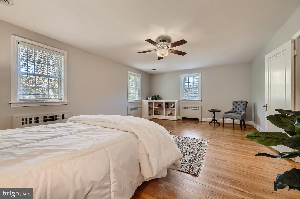 221 Dunkirk Road Baltimore, MD 21212 - Photo 15 of 32 Master bedroom with hardwood floors.