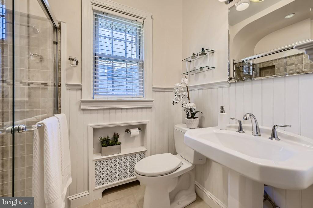 221 Dunkirk Road Baltimore, MD 21212 - Photo 17 of 32 2nd floor bathroom.