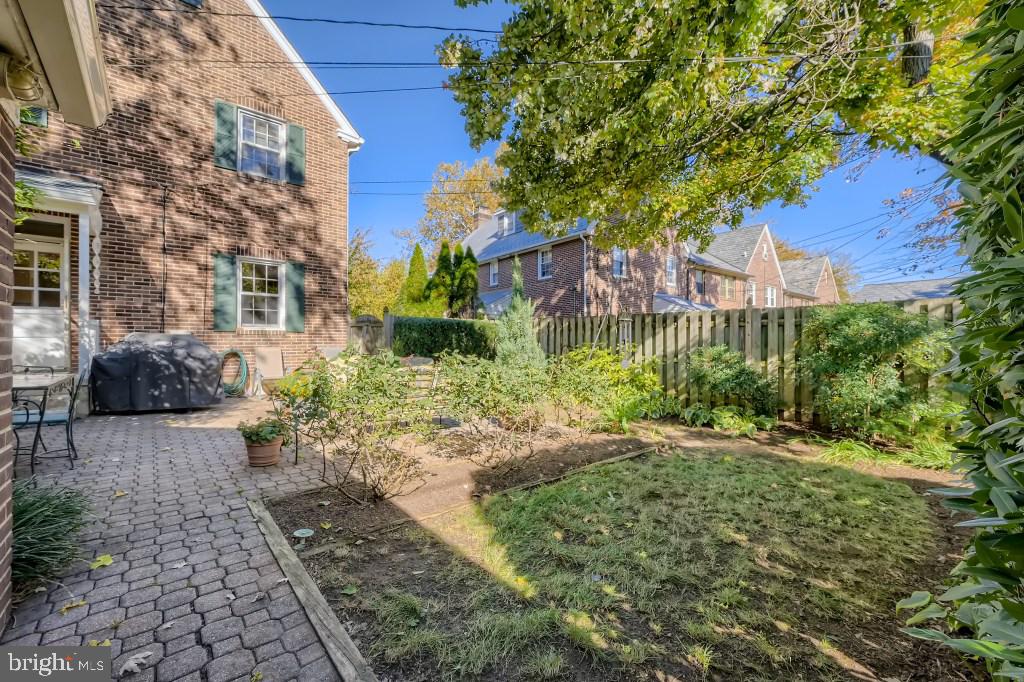 221 Dunkirk Road Baltimore, MD 21212 - Photo 30 of 32 Rear yard with patio and walkway.