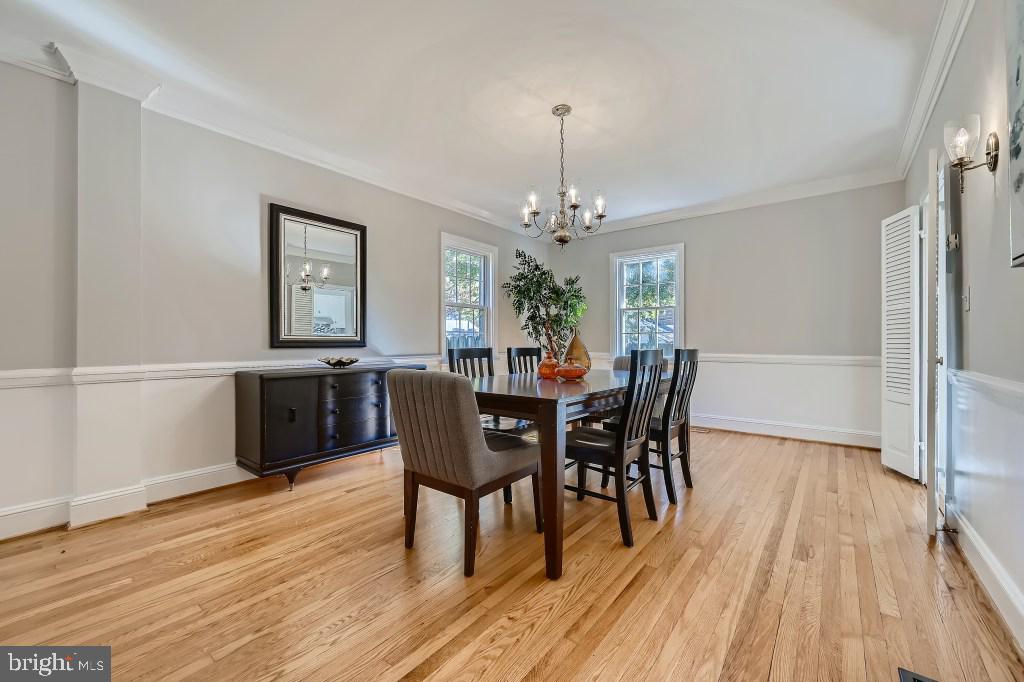 221 Dunkirk Road Baltimore, MD 21212 - Photo 7 of 32 Dining Room with chair rail and crown molding