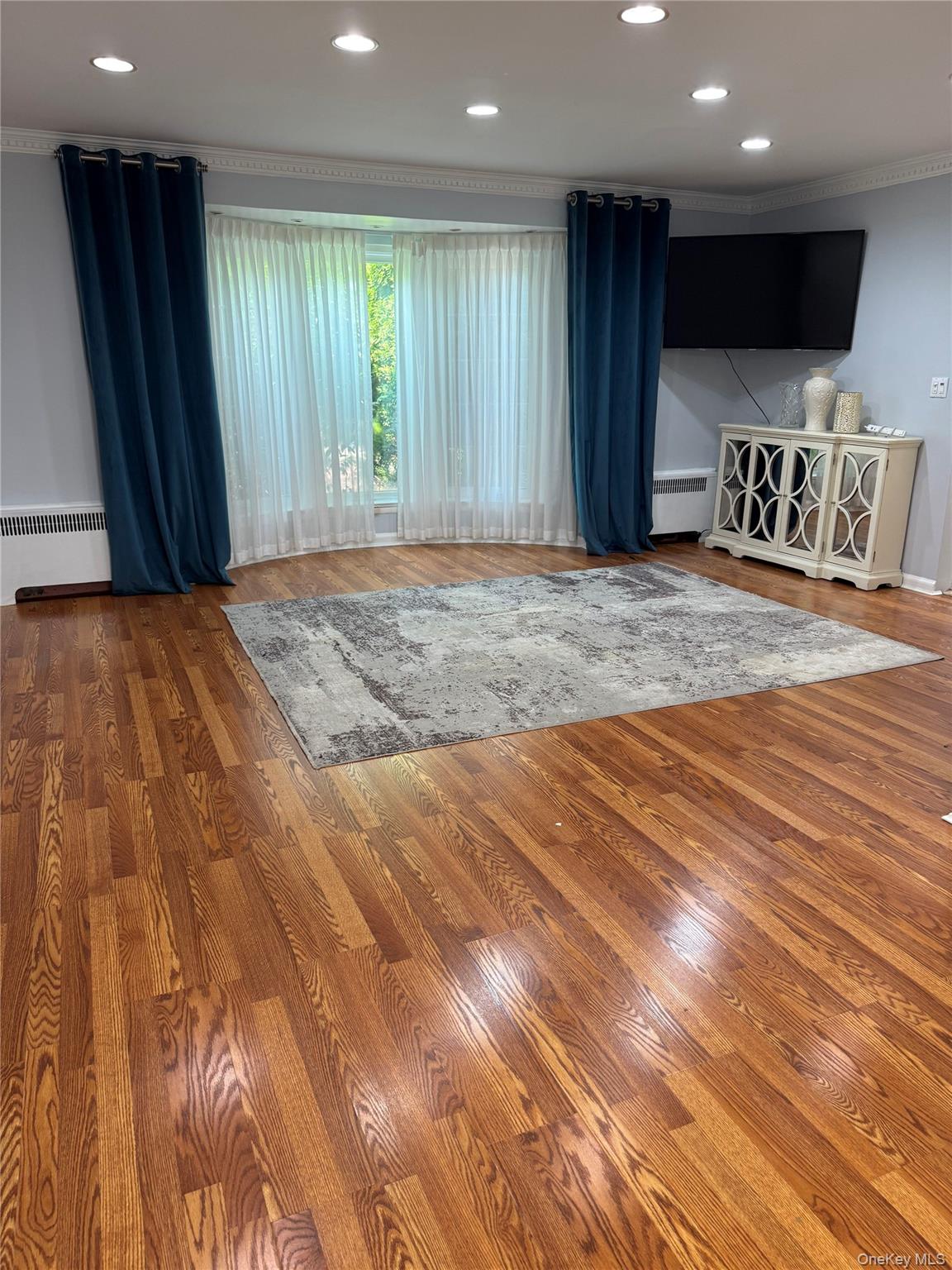 80-07 192nd Street Queens, NY 11366 - Photo 4 of 16