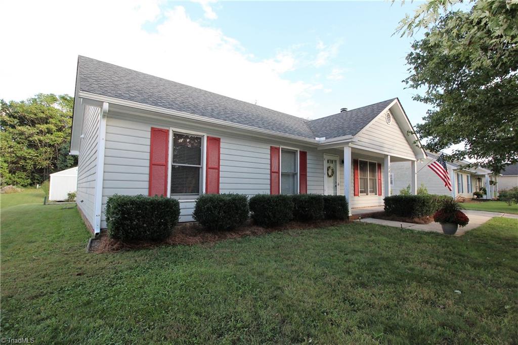 541 Covington Ridge Road Winston-Salem, NC 27107 - Photo 2 of 17 Gallery Image 2