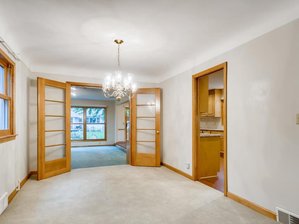 14 Hawthorne Road Hopkins, MN 55343 - Photo 9 of 33 Gallery Image 9