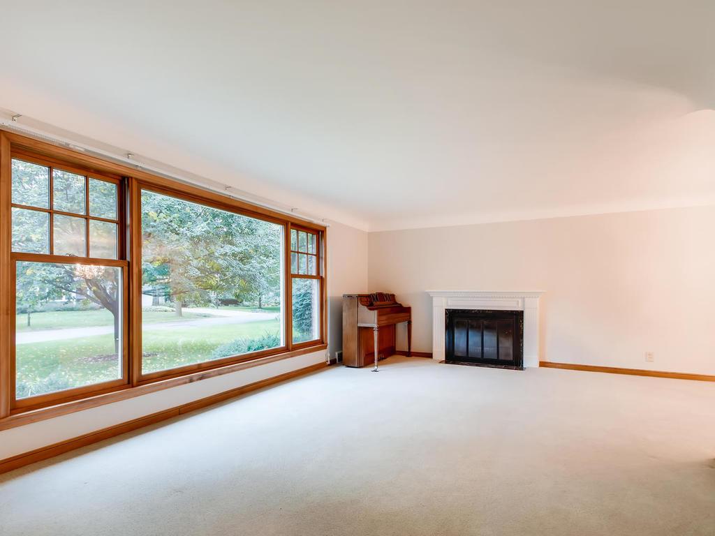 14 Hawthorne Road Hopkins, MN 55343 - Photo 10 of 33 Gallery Image 10