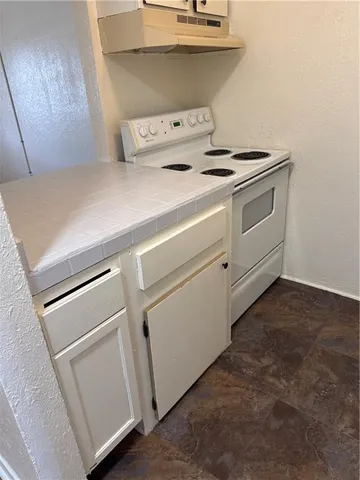 $925 | 8415 Airline Drive, Unit B10, Metairie, LA 70003