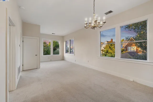 $1,095,000 | 920 Centennial Avenue, Alameda, CA 94501