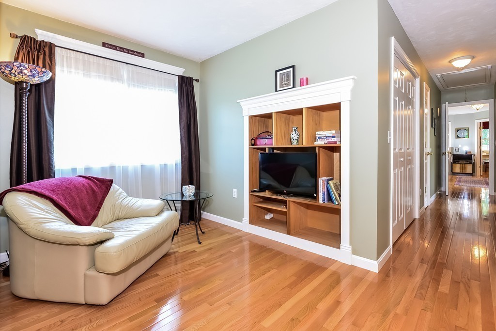 13 Auburn Road Franklin, MA 02038 - Photo 16 of 29 Gallery Image 16