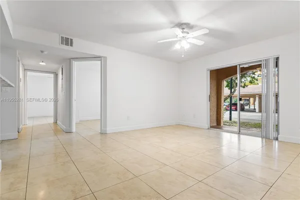 $2,050 | 5530 Northwest 61st Street, Unit 302, Coconut Creek, FL 33073