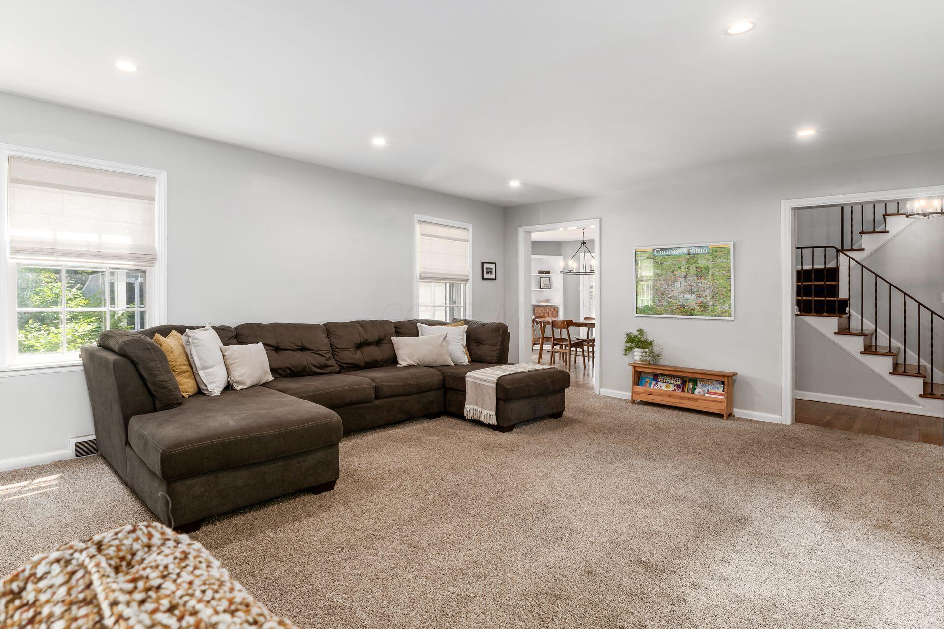 128 South Kellner Road Columbus, OH 43209 - Photo 14 of 53 Family Room - 1910" x 15'0" - Fireplace, Built-Ins