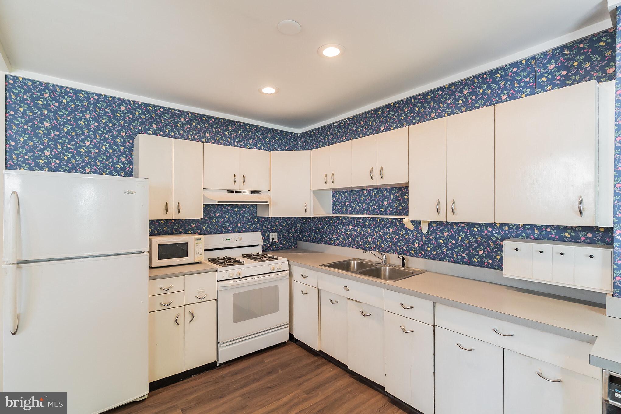 621 Arbor Road Cheltenham, PA 19012 - Photo 18 of 35 Kitchen