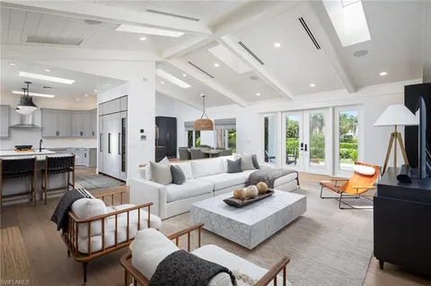 $5,395,000 | 664 Hickory Road, Naples, FL 34108