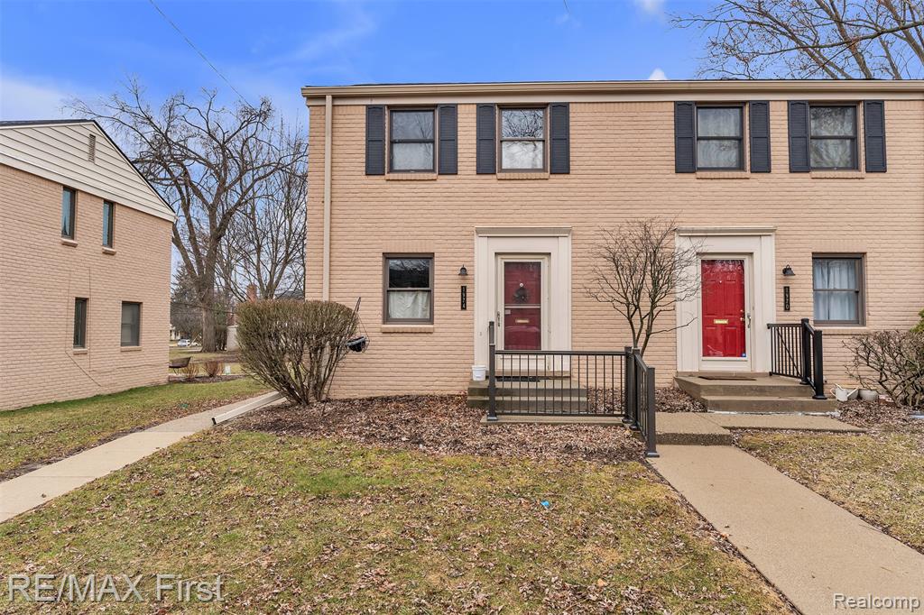 1974 Graefield Road Birmingham, MI 48009 - Photo 2 of 24 Gallery Image 2