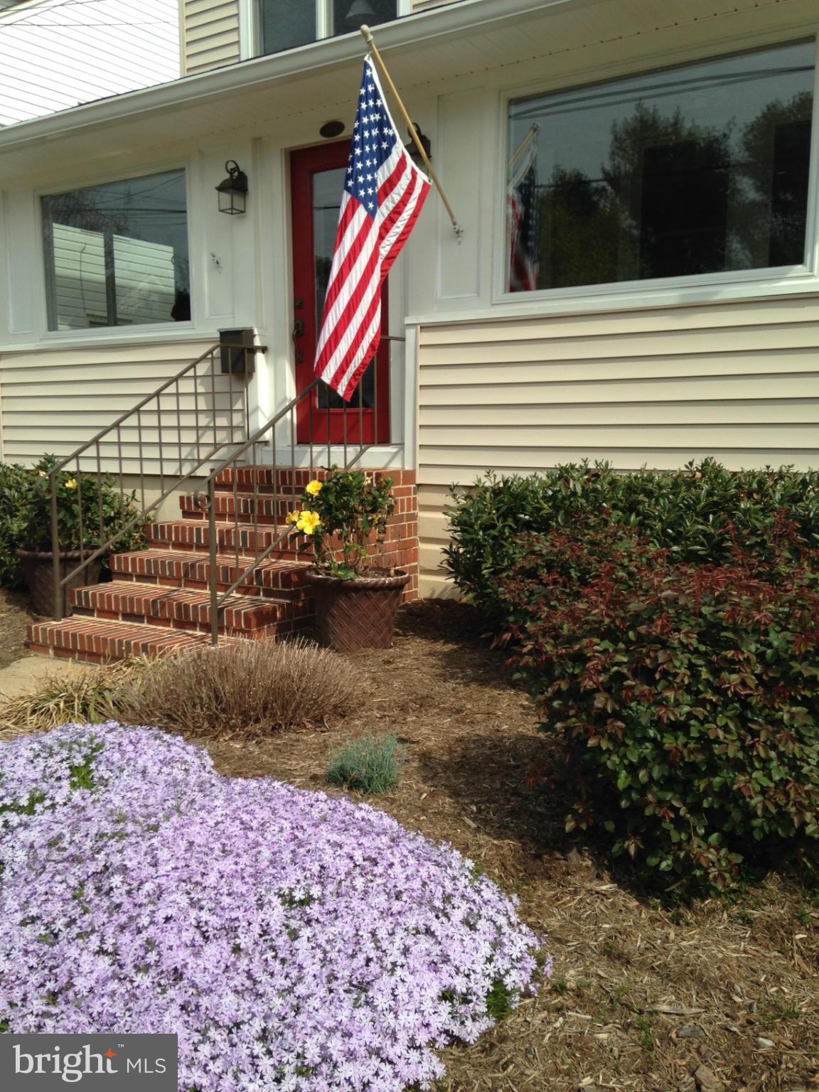 904 Ridgewood Street Annapolis, MD 21401 - Photo 1 of 29 Exterior (Front)