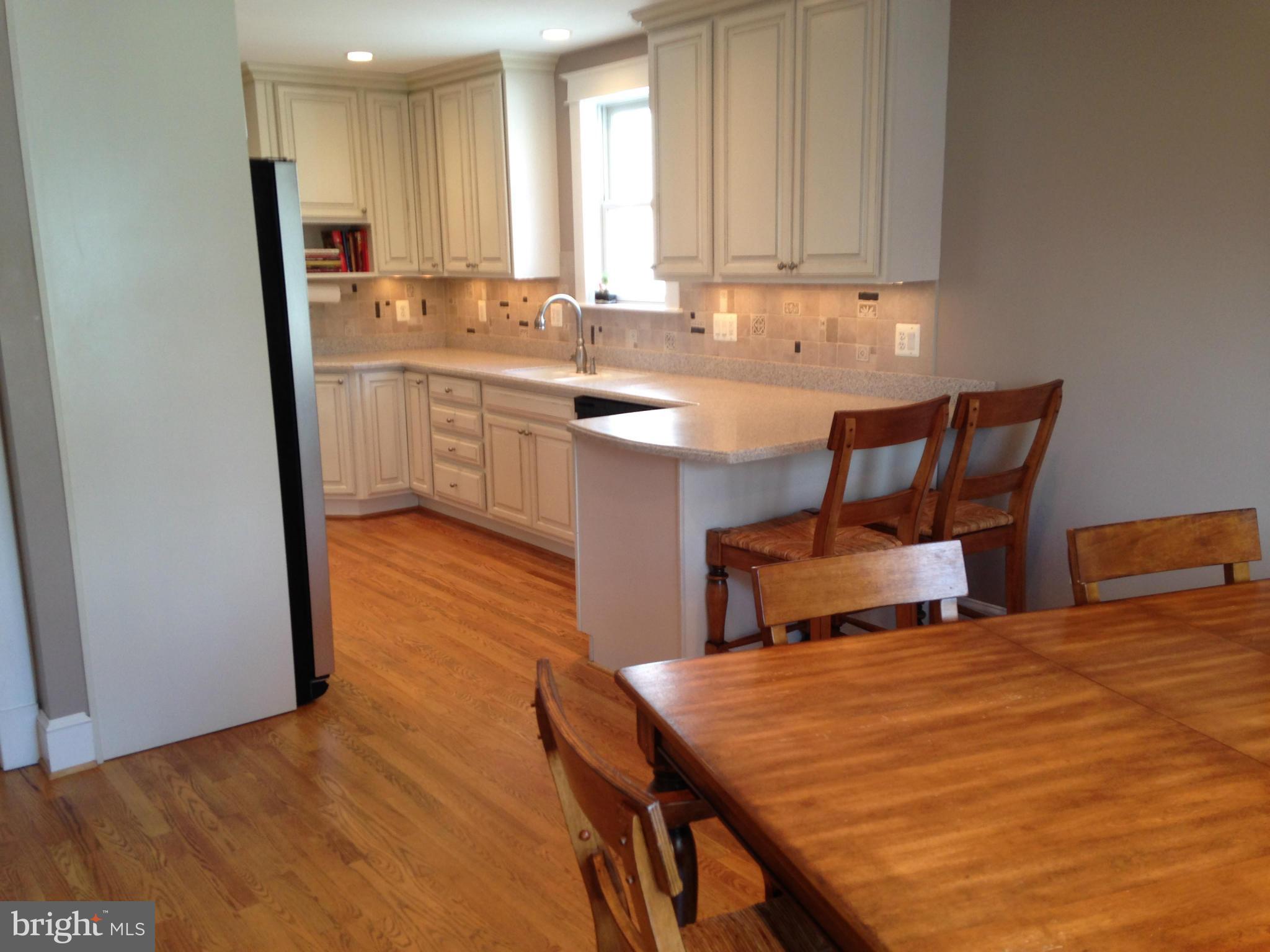 904 Ridgewood Street Annapolis, MD 21401 - Photo 8 of 29 Interior (General)