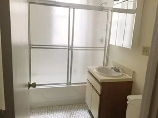 $2,150 | 1423 Commonwealth Avenue, Unit 304, Boston, MA 02135