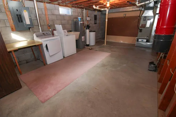 $259,900 | 105 5th Street Northeast, Melrose, MN 56352