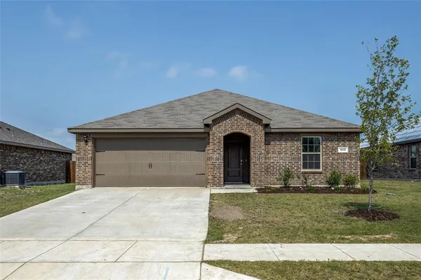 $2,299 | 808 Saddle Horn Way, Royse City, TX 75189