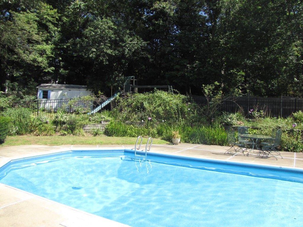 24 Mitchell Road Holliston, MA 01746 - Photo 2 of 7 Gallery Image 2