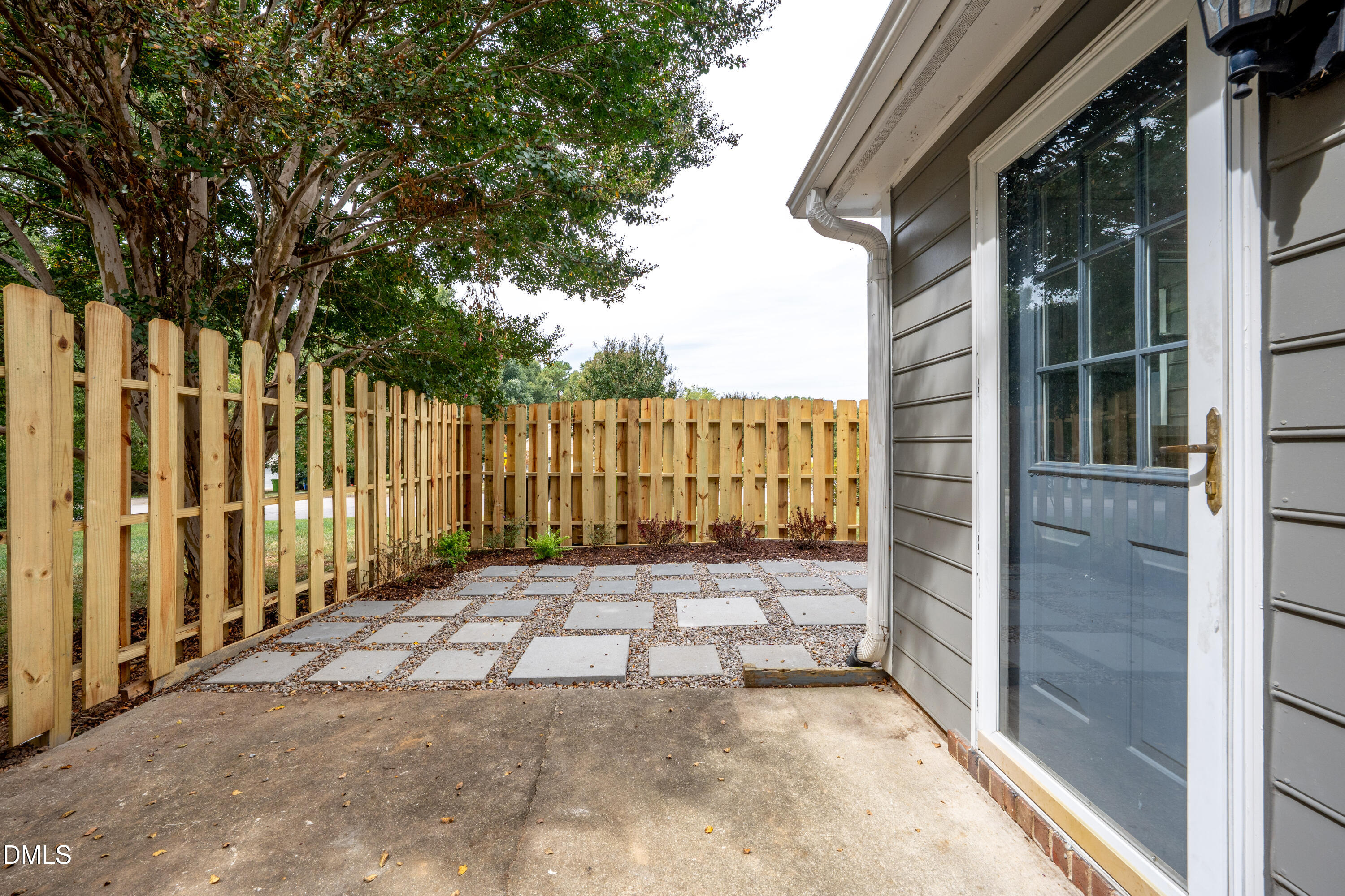 6901 Saxby Court Raleigh, NC 27613 - Photo 34 of 36 a view of backyard with green space