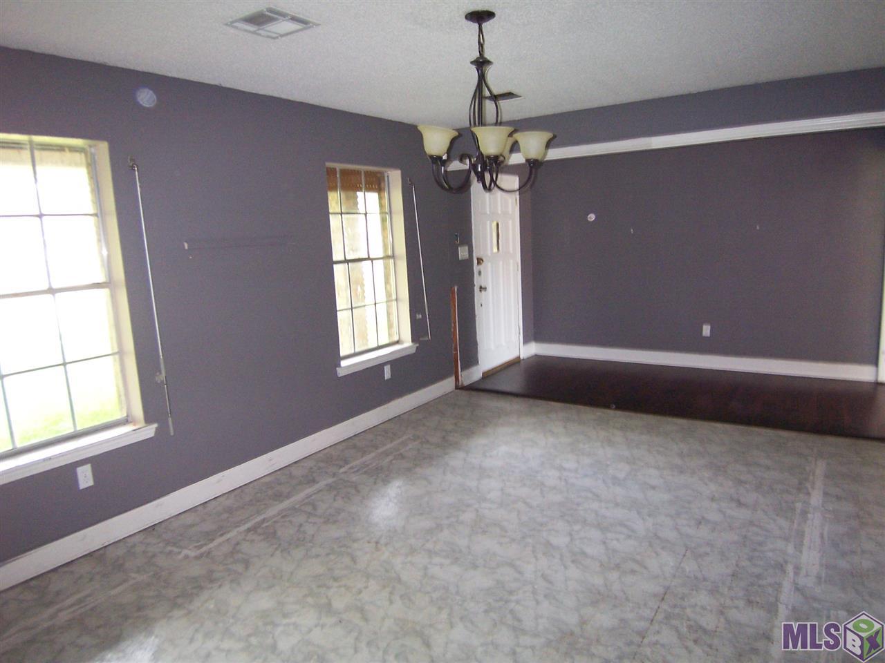 473 Fir Street Raceland, LA 70394 - Photo 3 of 15 Dining Room