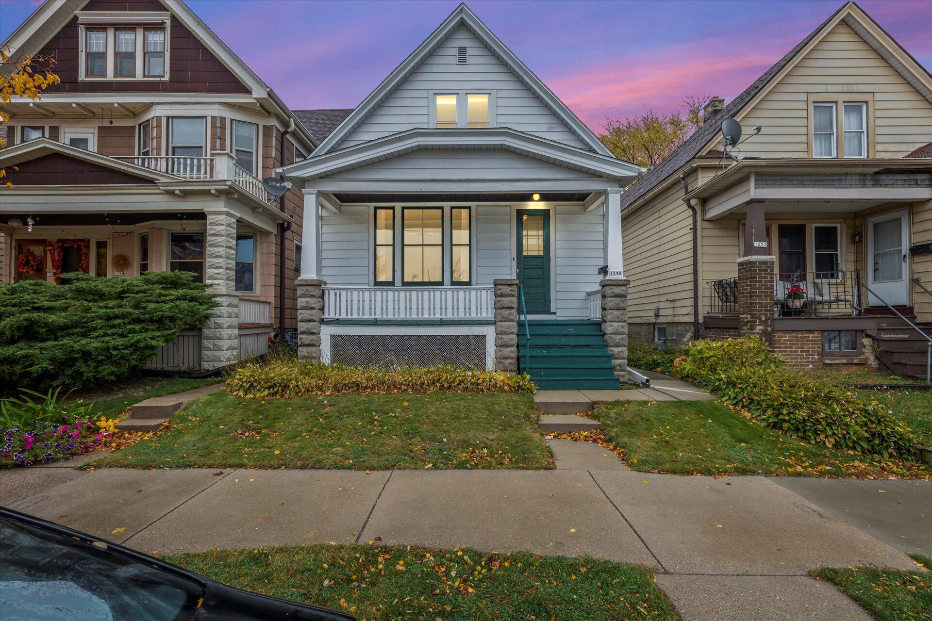 1248 South 45th Street, Milwaukee, WI 53214 Compass