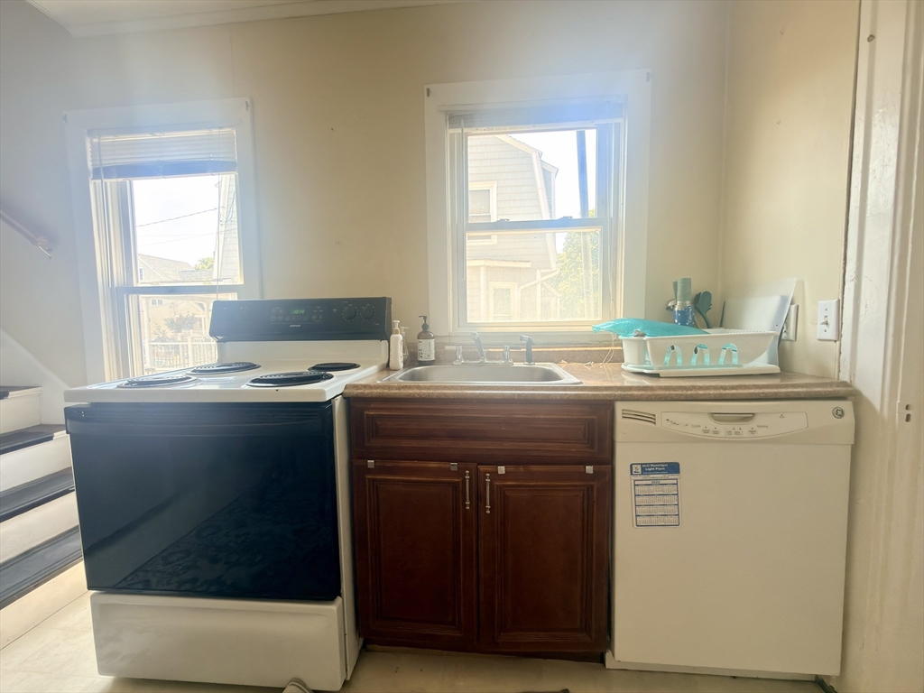 59 C Street Hull, MA 02045 - Photo 14 of 37