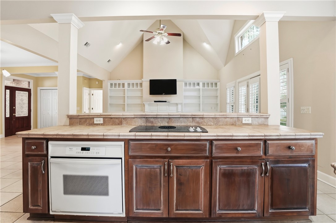 171 West Commons Drive St. Simons Island, GA 31522 - Photo 13 of 39 Kitchen