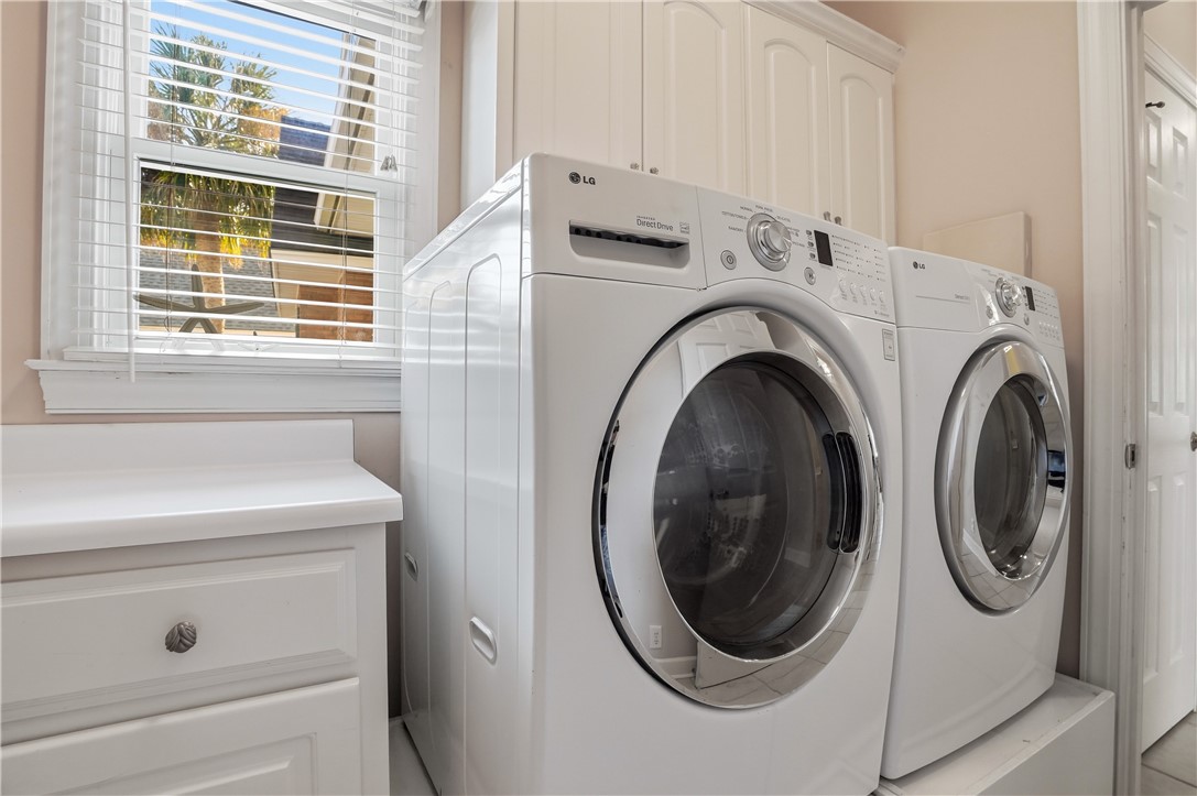 171 West Commons Drive St. Simons Island, GA 31522 - Photo 30 of 39 Laundry Room