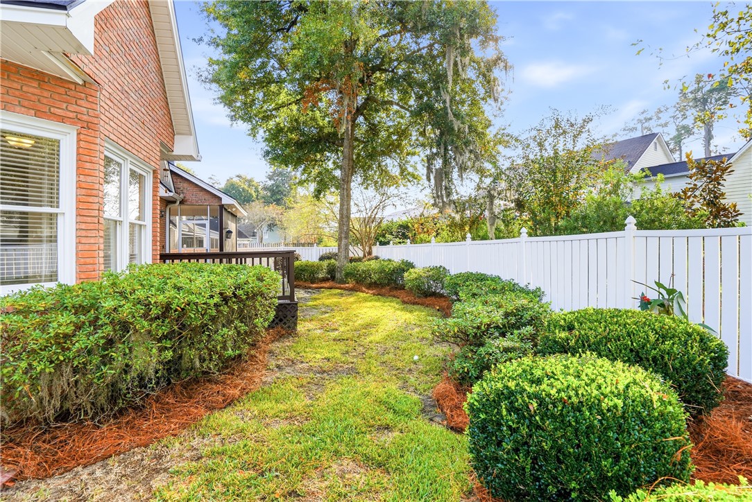 171 West Commons Drive St. Simons Island, GA 31522 - Photo 38 of 39 Rear of the home