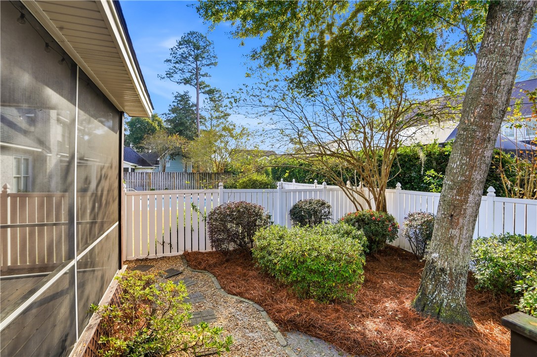 171 West Commons Drive St. Simons Island, GA 31522 - Photo 39 of 39 Back yard