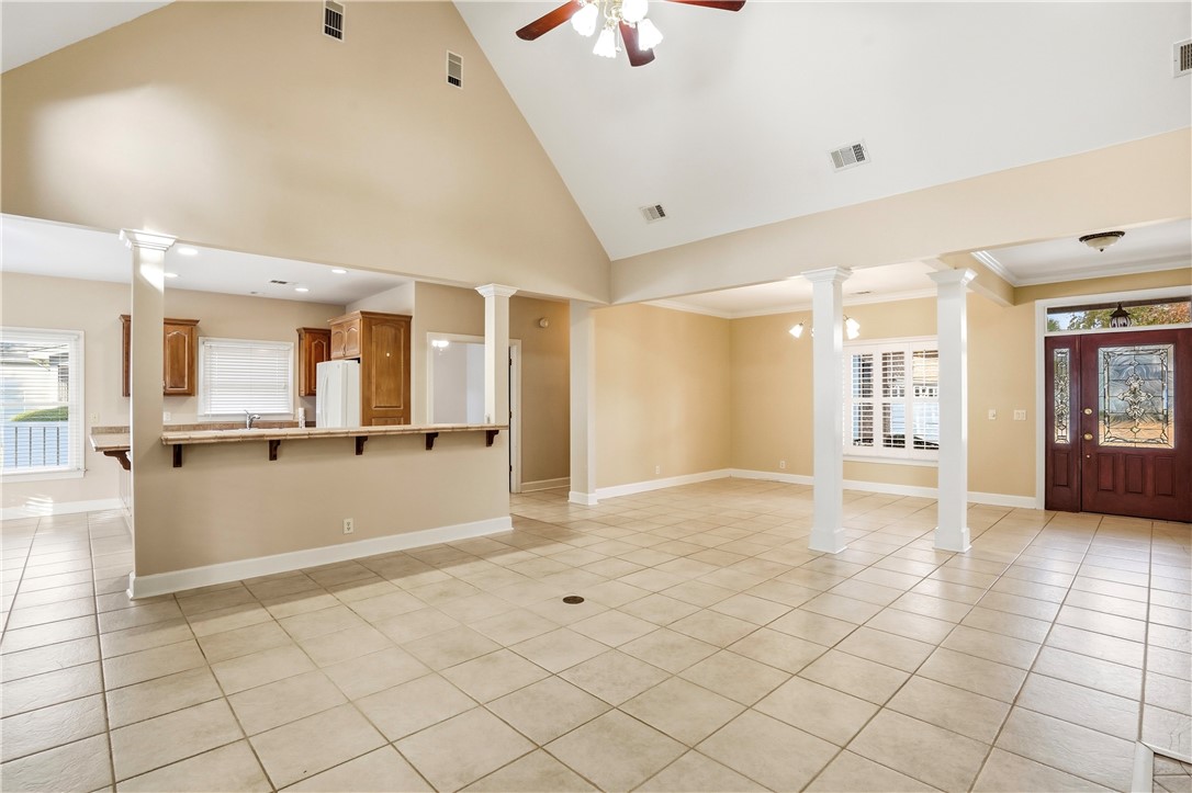 171 West Commons Drive St. Simons Island, GA 31522 - Photo 9 of 39 Dining Room and Great Room View
