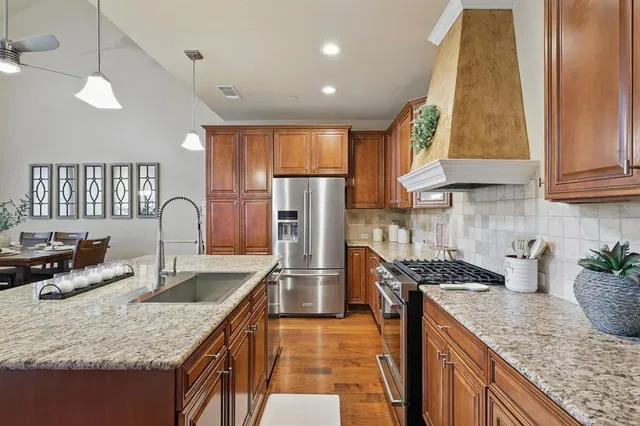 $434,900 | 934 Brook Forest Lane, Euless, TX 76039