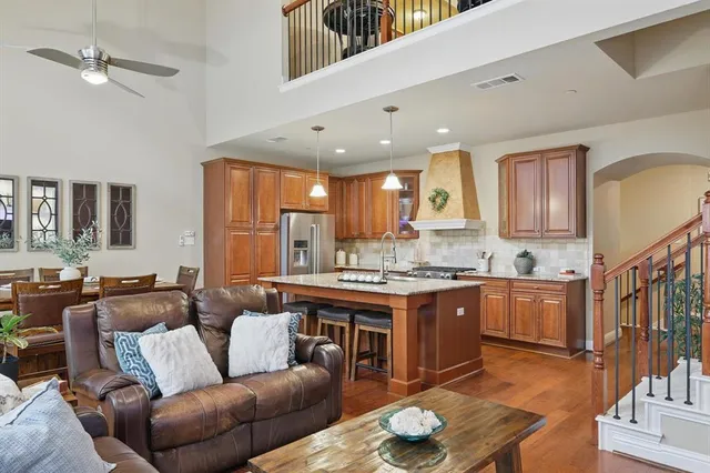 $434,900 | 934 Brook Forest Lane, Euless, TX 76039