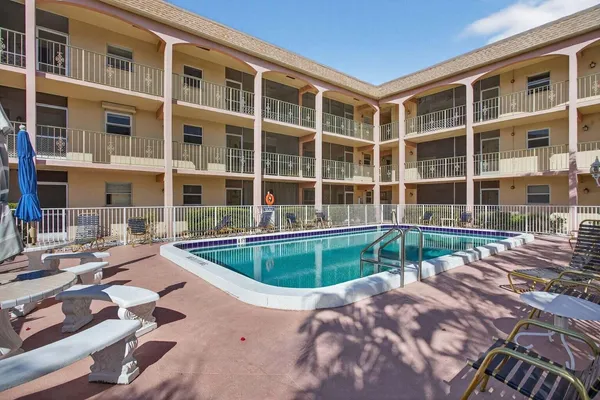 $1,500 | 100 Southeast 6th Avenue, Unit 303, Pompano Beach, FL 33060