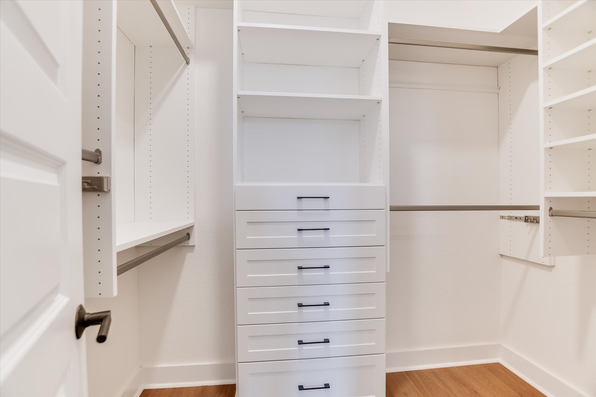 4300 Allenbrook Drive Pflugerville, TX 78660 - Photo 29 of 40 a view of walk in closet