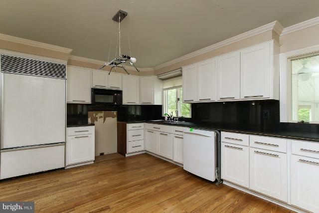 819 Corbett Road Monkton, MD 21111 - Photo 9 of 30 Interior (General)