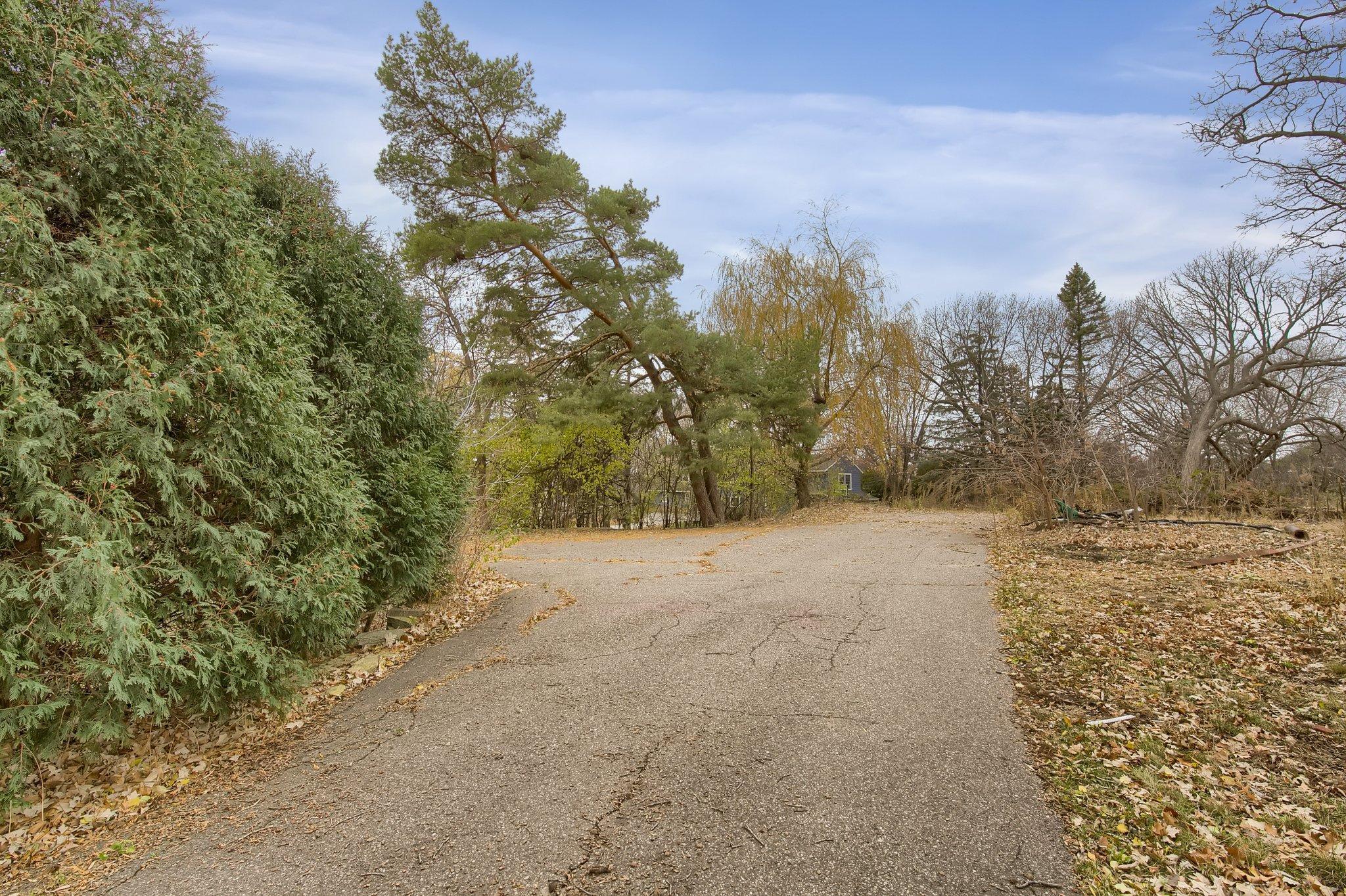 1170 Dodd Road Mendota Heights, MN 55118 - Photo 3 of 17 Gallery Image 3
