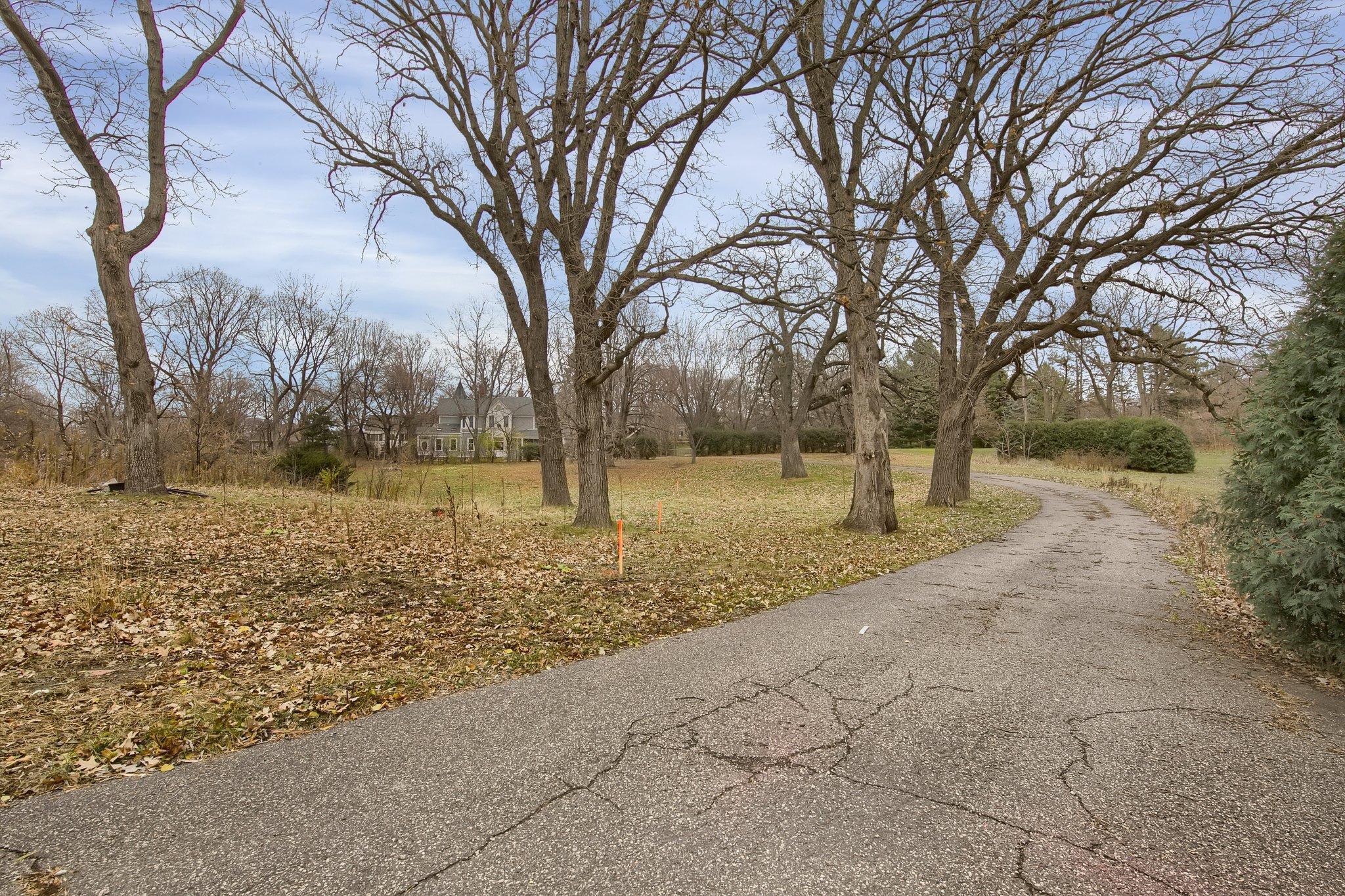 1170 Dodd Road Mendota Heights, MN 55118 - Photo 4 of 17 Gallery Image 4
