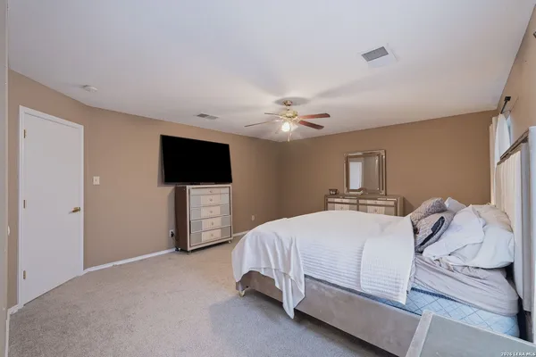 $2,400 | 415 Bluegrass Creek, San Antonio, TX 78253