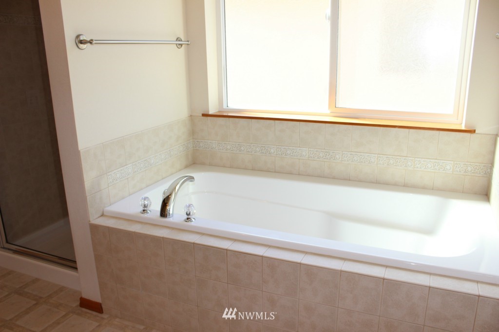 3729 160th Place Southeast Bothell, WA 98012 - Photo 15 of 19 Gallery Image 15