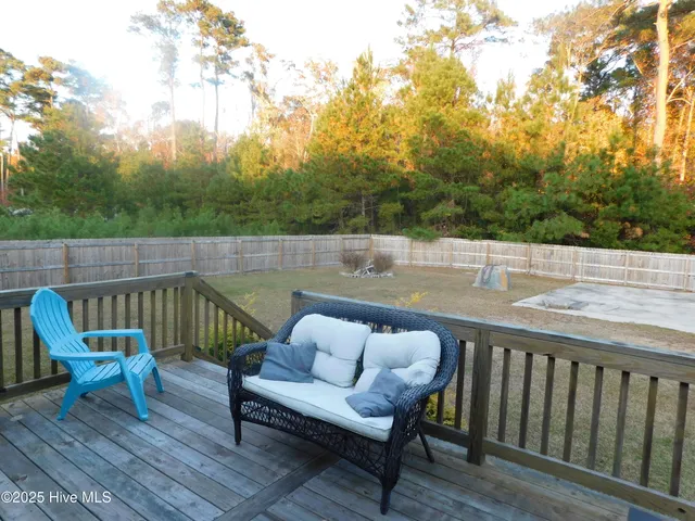 $2,200 | 1019 Harkers Island Road, Beaufort, NC 28516