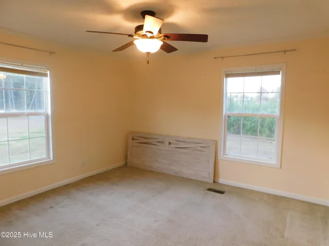 $2,200 | 1019 Harkers Island Road, Beaufort, NC 28516