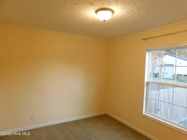 $2,200 | 1019 Harkers Island Road, Beaufort, NC 28516