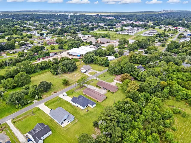 $430,000 | 195 Crepe Myrtle Avenue, Bridge City, TX 77611