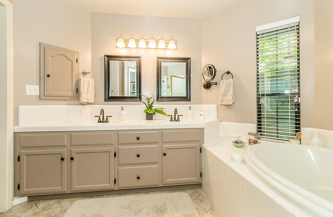 205 Fallbrook Circle Reedley, CA 93654 - Photo 23 of 40 Gallery Image 23