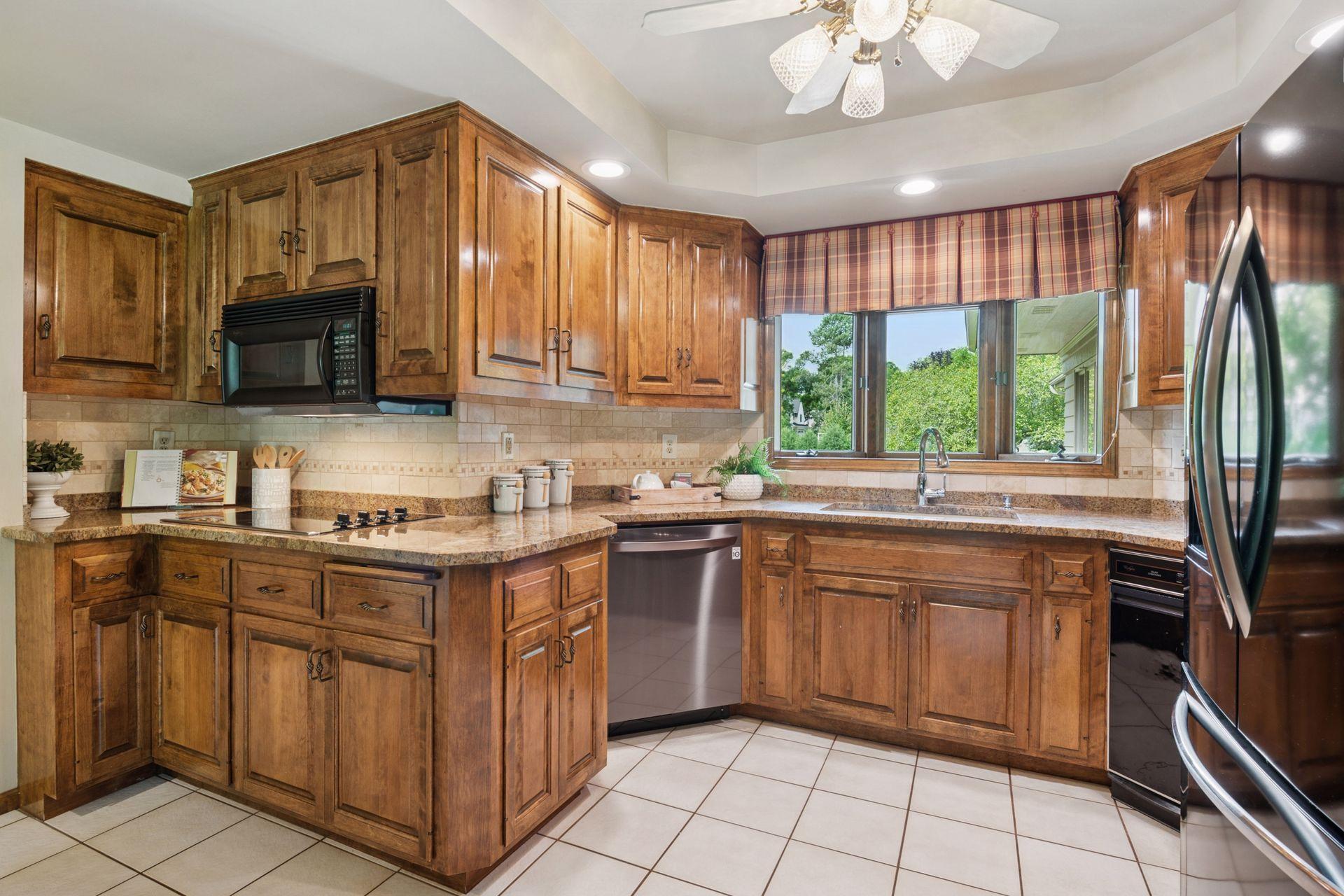 4801 Woodhill Way Edina, MN 55424 - Photo 20 of 61