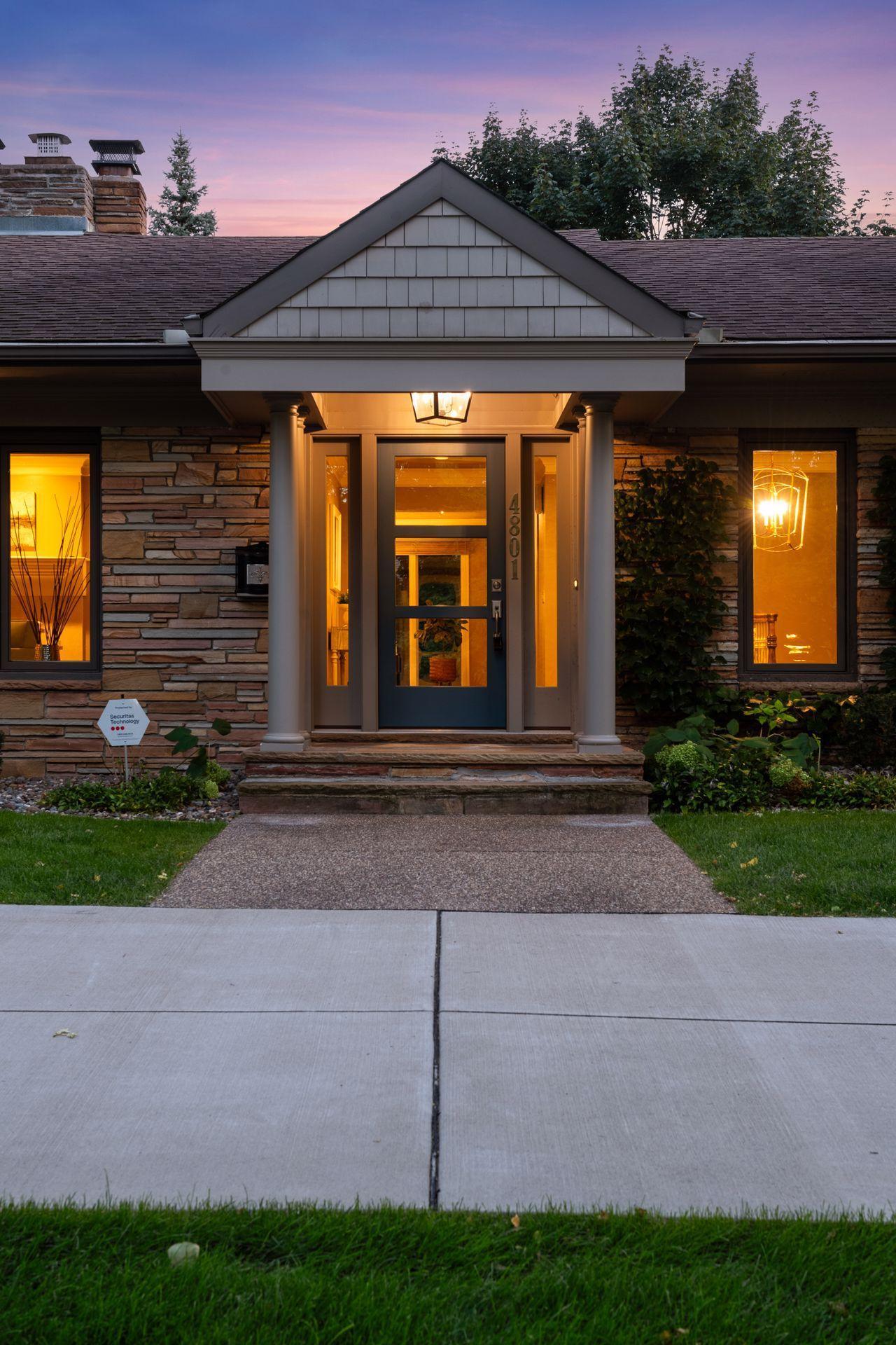 4801 Woodhill Way Edina, MN 55424 - Photo 3 of 61